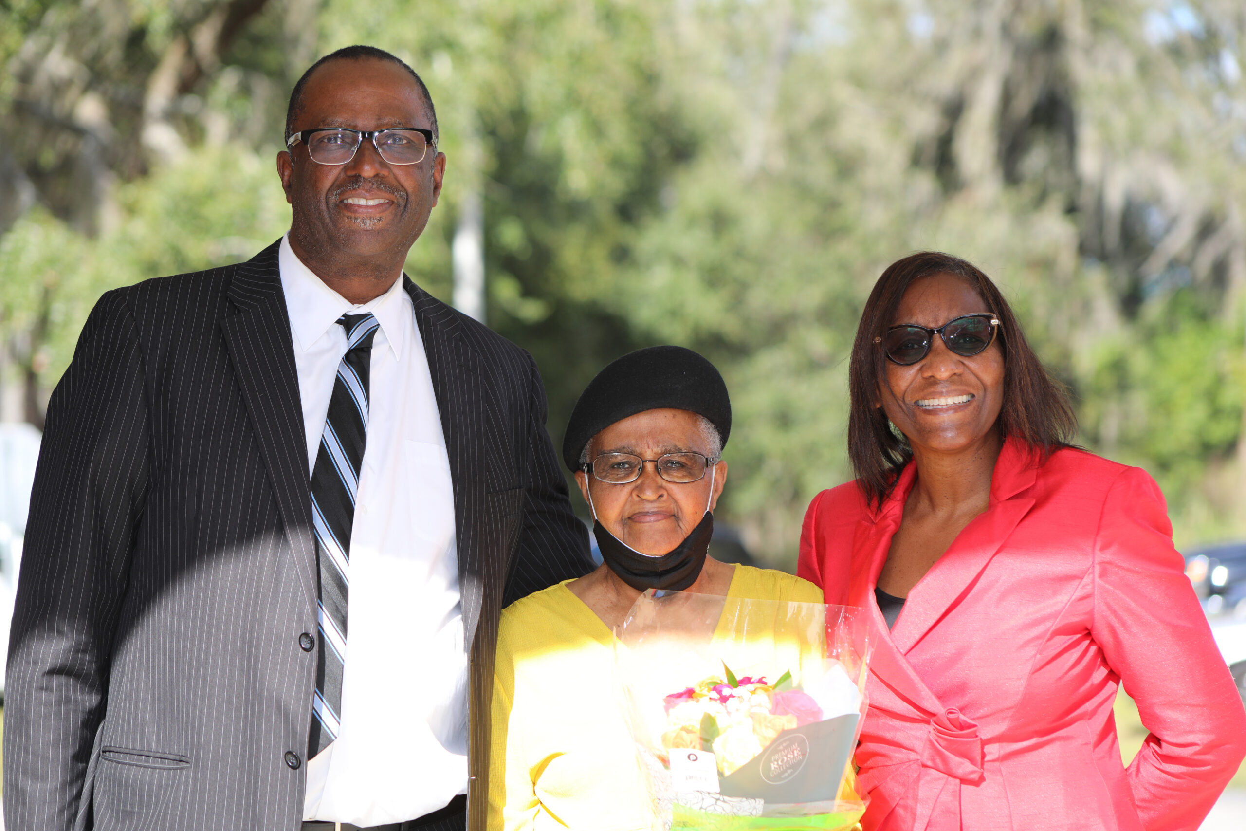 0F1A0002e The Whites with Sister Mercer